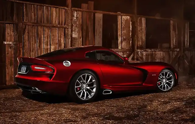 SRT-Viper-2013-650-03