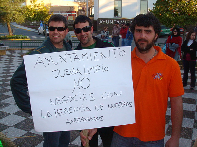 no-Manifestacion contra tala arboles-M.de Riotinto_Foto.J.Ch.Q-18.02.09 (5)