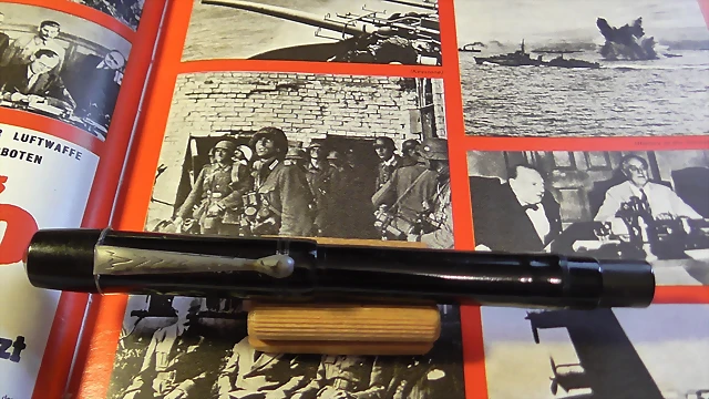 pluma alemana 1943 y soporte plumas 003