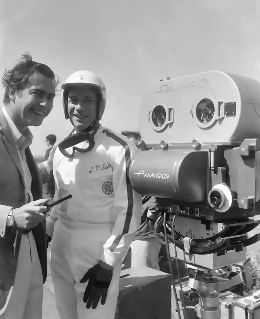 John_Frankenheimer_and_Yves_Montand_1966_Grand_Prix