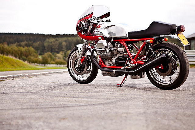 guzzi8negro3 guzzi8negro3