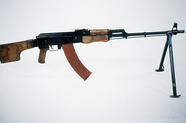800px-Soviet_RPK-74