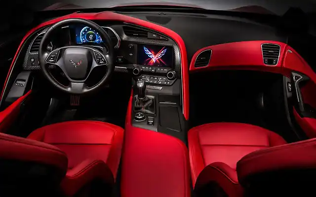 2014-Chevrolet-Corvette-Stingray-interior-in-red-1024x640