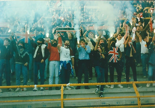 biris norte cadiz - sevilla 89-90 bengalas 1 linea biris norte cadiz - sevilla 89-90 bengalas 1 linea