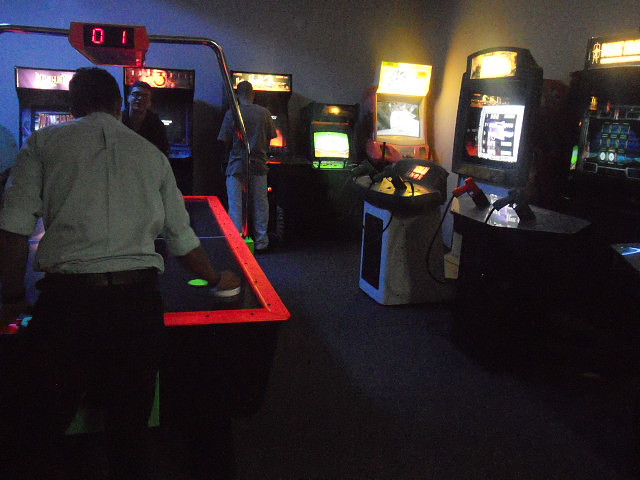 BEST COMPANY EMPLOYEE GAME ROOM IDEAS