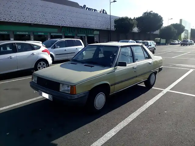 renault 9