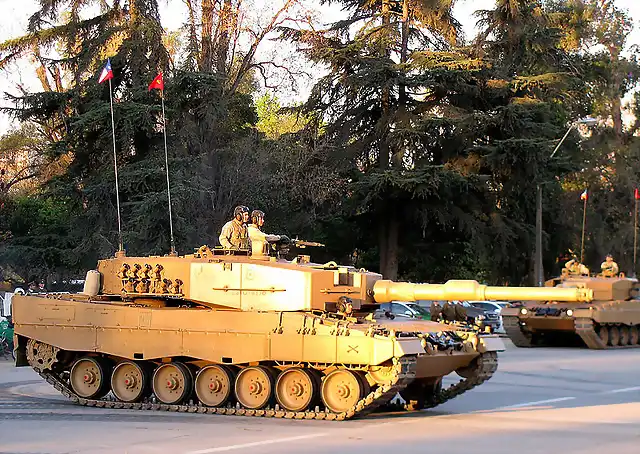 800px-Leopard_2A4CHL_Chile