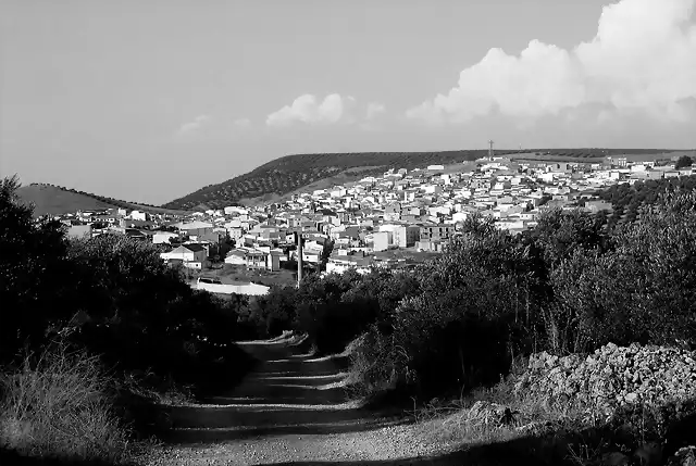 00,b el pueblo desde el camino