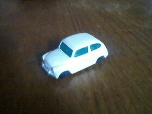 3d Fiat 600 blanco (serie 10)