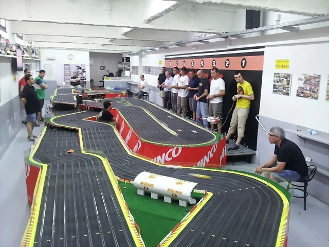 SLOT CAR ENDURANCE 2014 2? Manga (2) SLOT CAR ENDURANCE 2014 2? Manga (2)