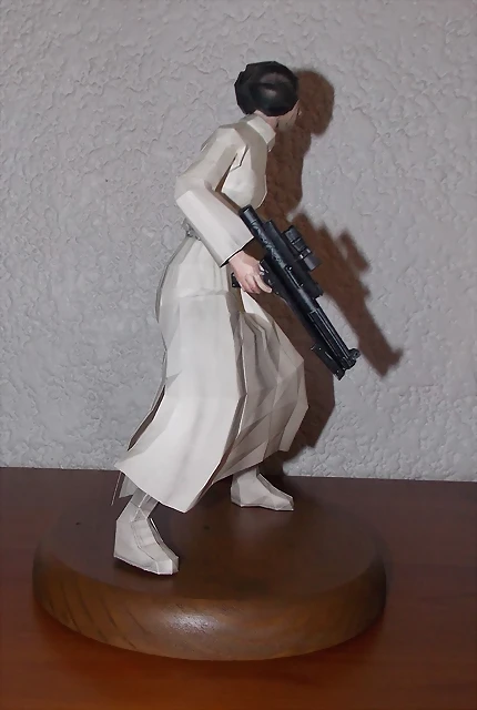 Leia (5) Leia (5)