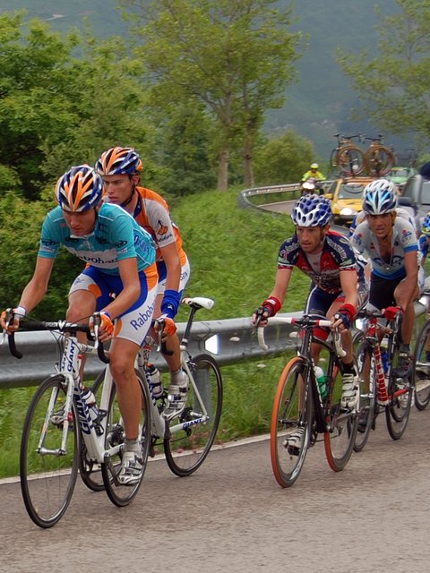 Tejay VAN GARDEREN y  Mikel KREDER tirando