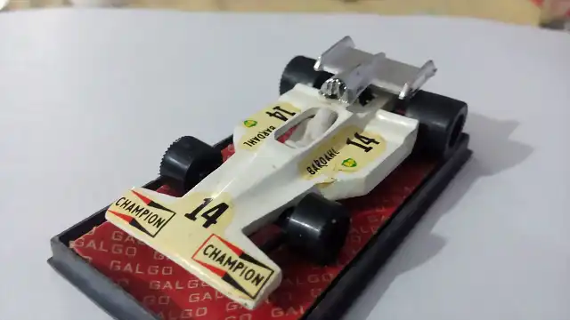 F1 Ford Coyote N?14 blanco 1