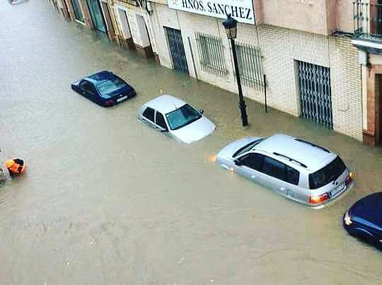 Calle Larga de Coria inundada (22.Oct.2016)