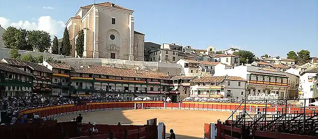 chinchon-plaza-de-toros-2