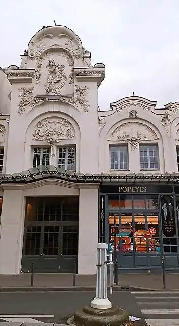 Montmartre. Elys?e. Restaurante Popeyes