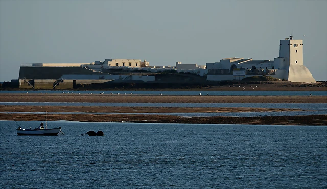 1024px-Fortaleza_-_Fortress (1) 1024px-Fortaleza_-_Fortress (1)