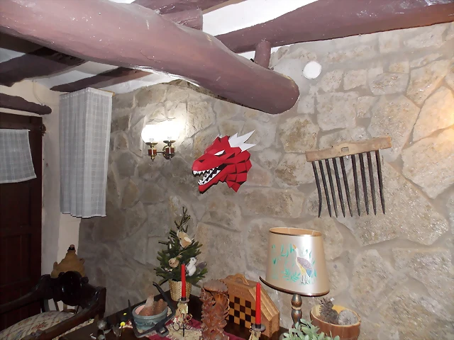 Dragon Targarian (4) Dragon Targarian (4)