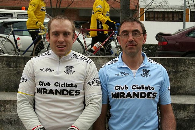 maillots blanco y azul ao 2006