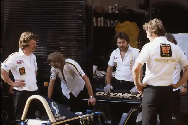 Wolf_Racing_team_at_Monaco_GP_1979