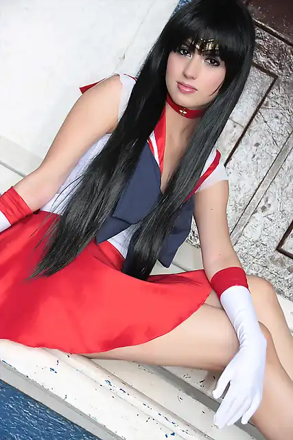 sailor_mars_cosplay_by_tatychan-d6xprr3