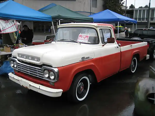 800px-1959_Ford_F-100