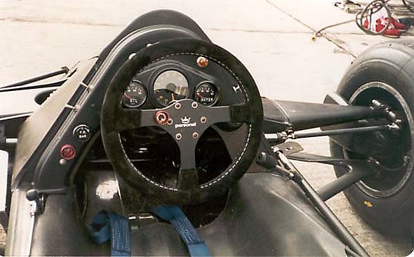 MP41B Brasil - cockpit