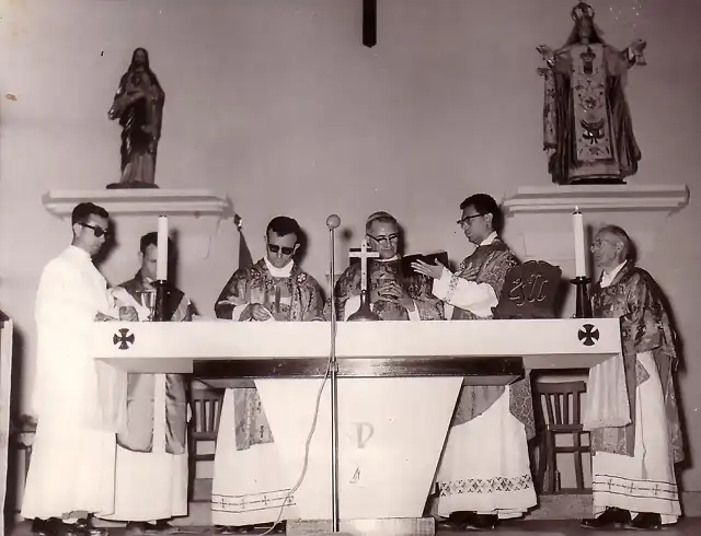 Misa celebrada por Mons. Erasmo Hinojosa Husrtado en al Sede Parroquial