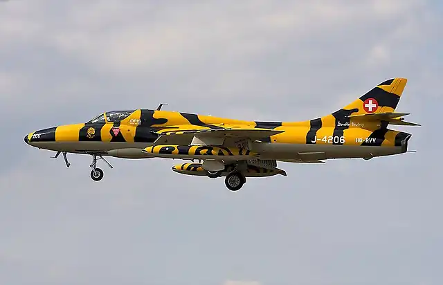 T.68 trainer version. Operated by the Swiss Hunter team. HB-RVV ex. J-4206