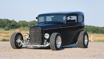 kolmos-sedan-hot-rod-2