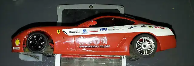 Ferrari Maranello izq