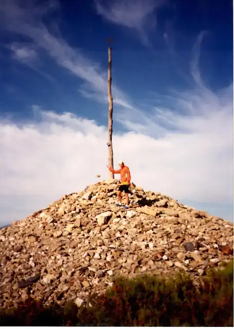 1988 Tirant la pedra a Foncebadn