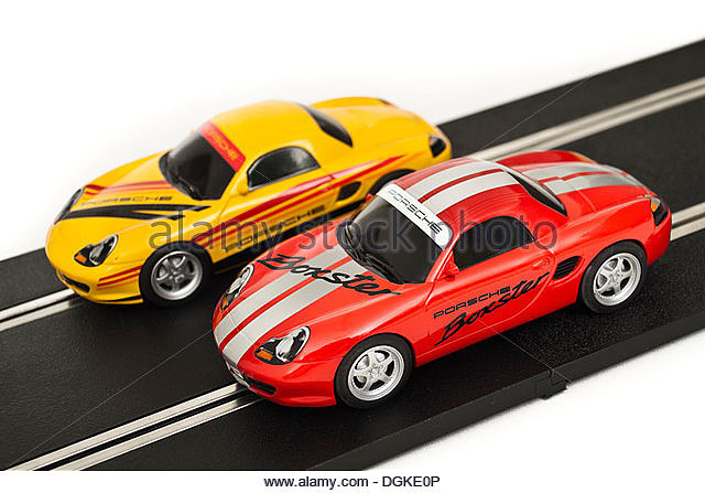 pair-of-scalextric-porsche-boxter-vintage-analogue-slot-cars-dgke0p (2)