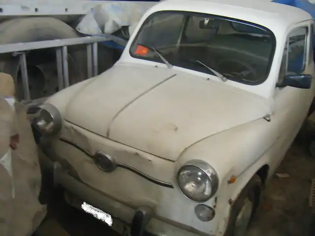 SEAT 600 007