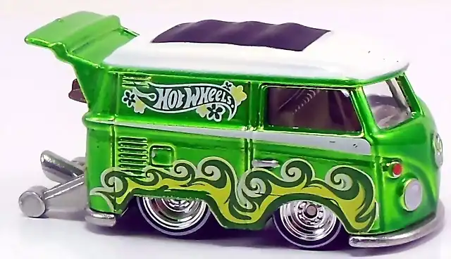 2013 04 Volkswagen-Kool-Kombi-b