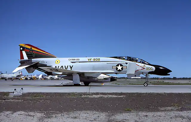 152254 F-4N VF-202 AF200 (jul77) PMC