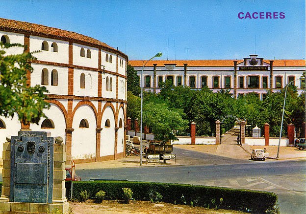 Caceres Pl. de Toros 1975