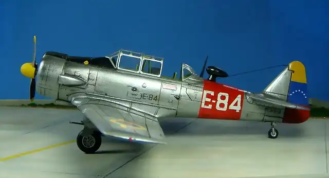 Texan AT-6 Silver DD