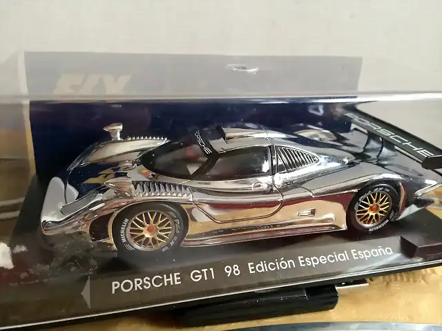 Porsche_GT1