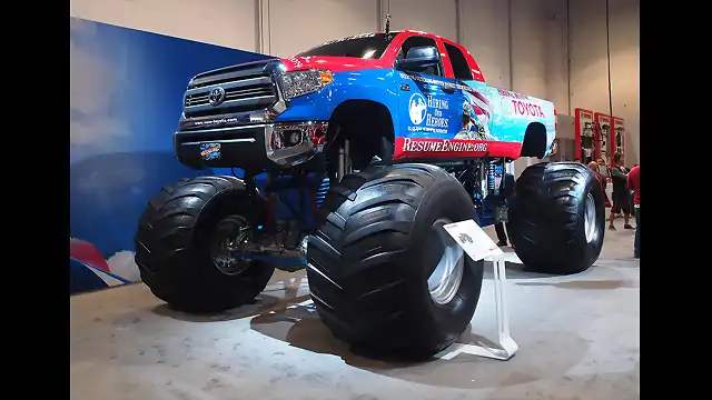 todoterrenos_espectaculares_sema_2014_toyota_tundra_bigfoot