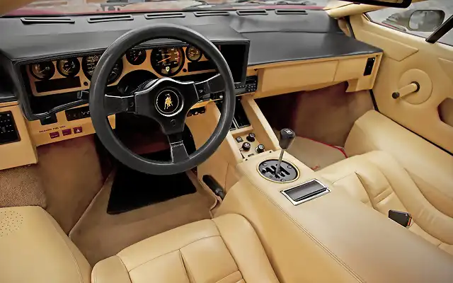 1988-lamborghini-countach-5000qv-dash