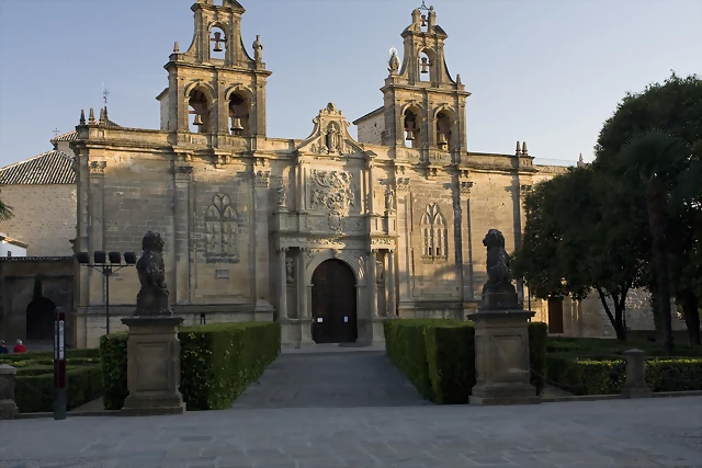 ?beda-Iglesia_Santa_Maria_de_los_Reales_Alcazares.20110918 (1) ?beda-Iglesia_Santa_Maria_de_los_Reales_Alcazares.20110918 (1)