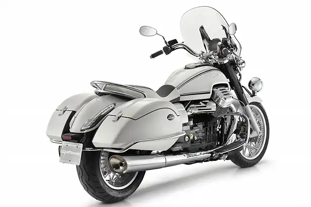 110912-2013-moto-guzzi-california-1400-3