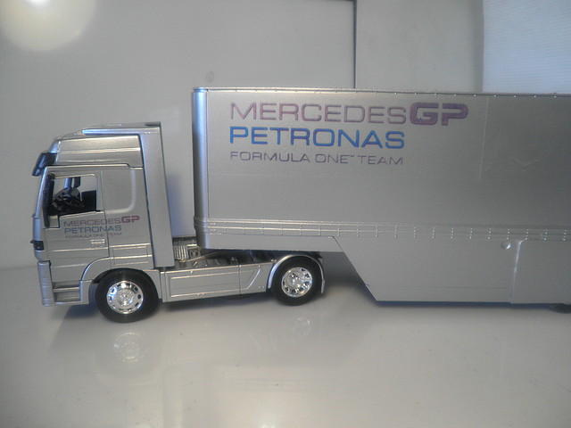 truck MercedesGP 004