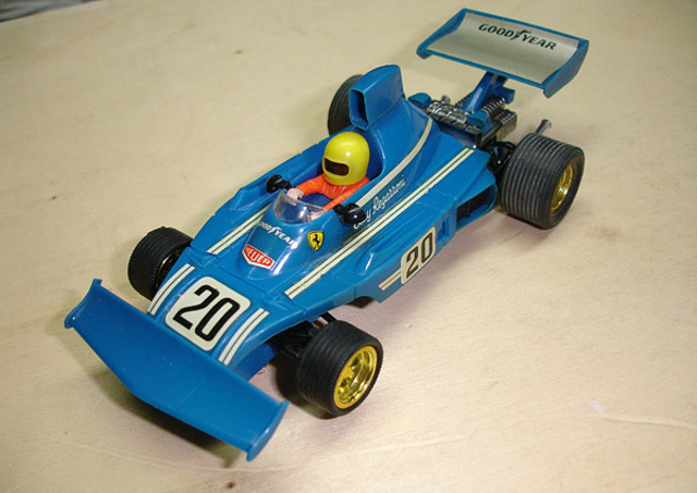 ferrari b-3 azul