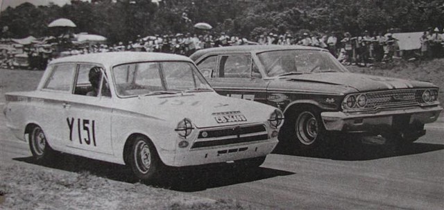 Lotus Cortina vs Ford Galaxie