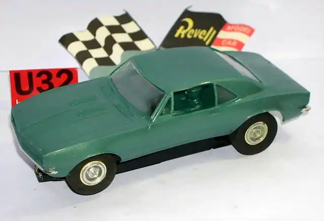 REVELL R3811 CHEVROLET CAMARO SS350 1967 1