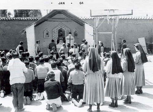 La misa en la ma?ana de navidad de 1963 en la prisi?n de Sicuani