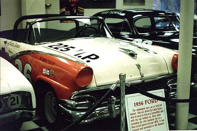 Ford Crown Victoria '56 - 16 Ford Crown Victoria '56 - 16