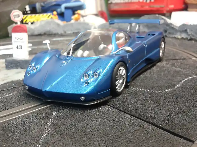 MB SLOT PAGANI ZONDA 2